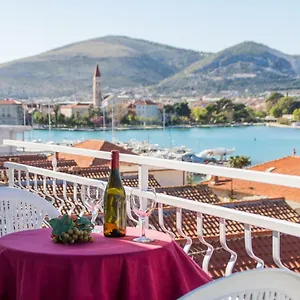 Jadran Trogir