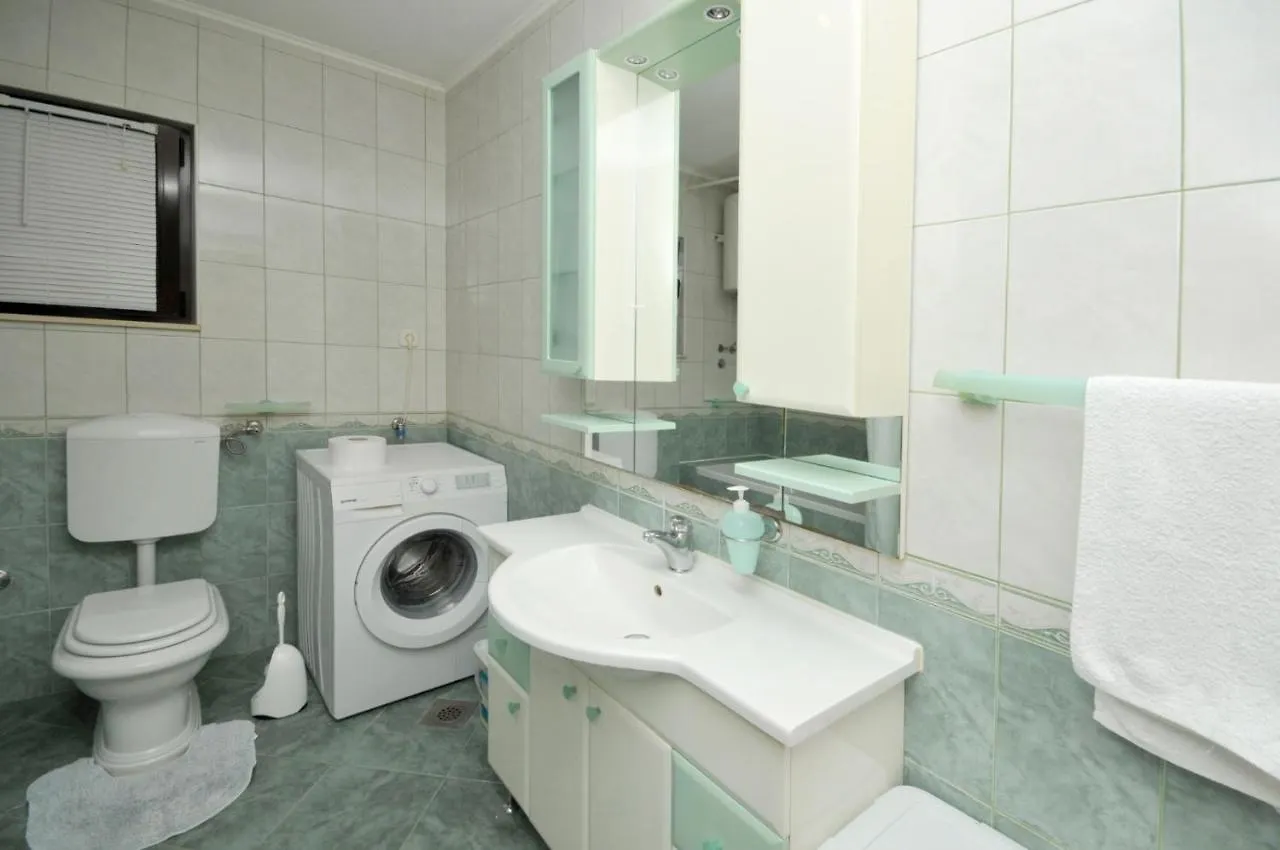 Roso Apartment With Sea View Trogir 0*,