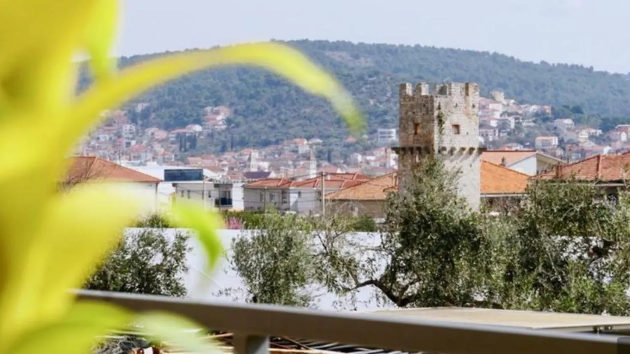Roso Apartment With Sea View Trogir