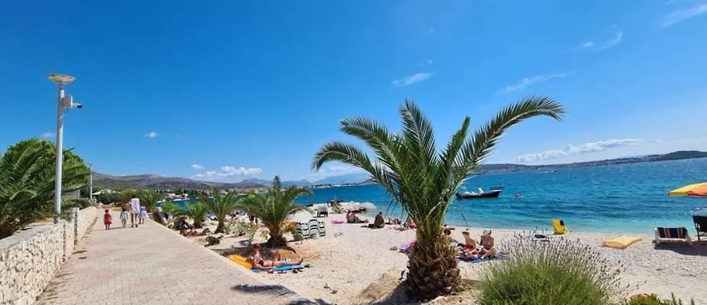 Roso Apartment With Sea View Trogir