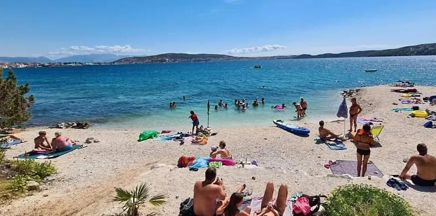 Roso Apartment With Sea View Trogir
